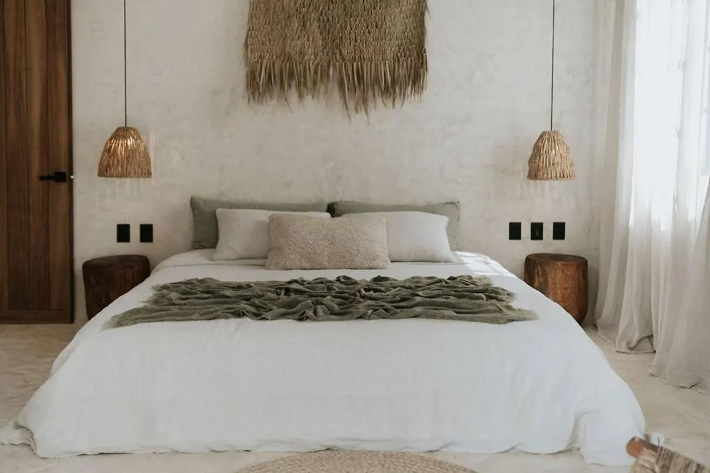 Piece-Of-Art-Loft Between Jungle Trees Tulum Mexiko